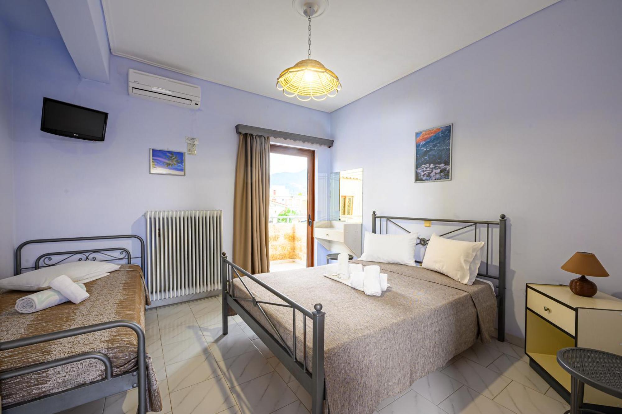 Iliahtida Apartments Rovies Exterior photo
