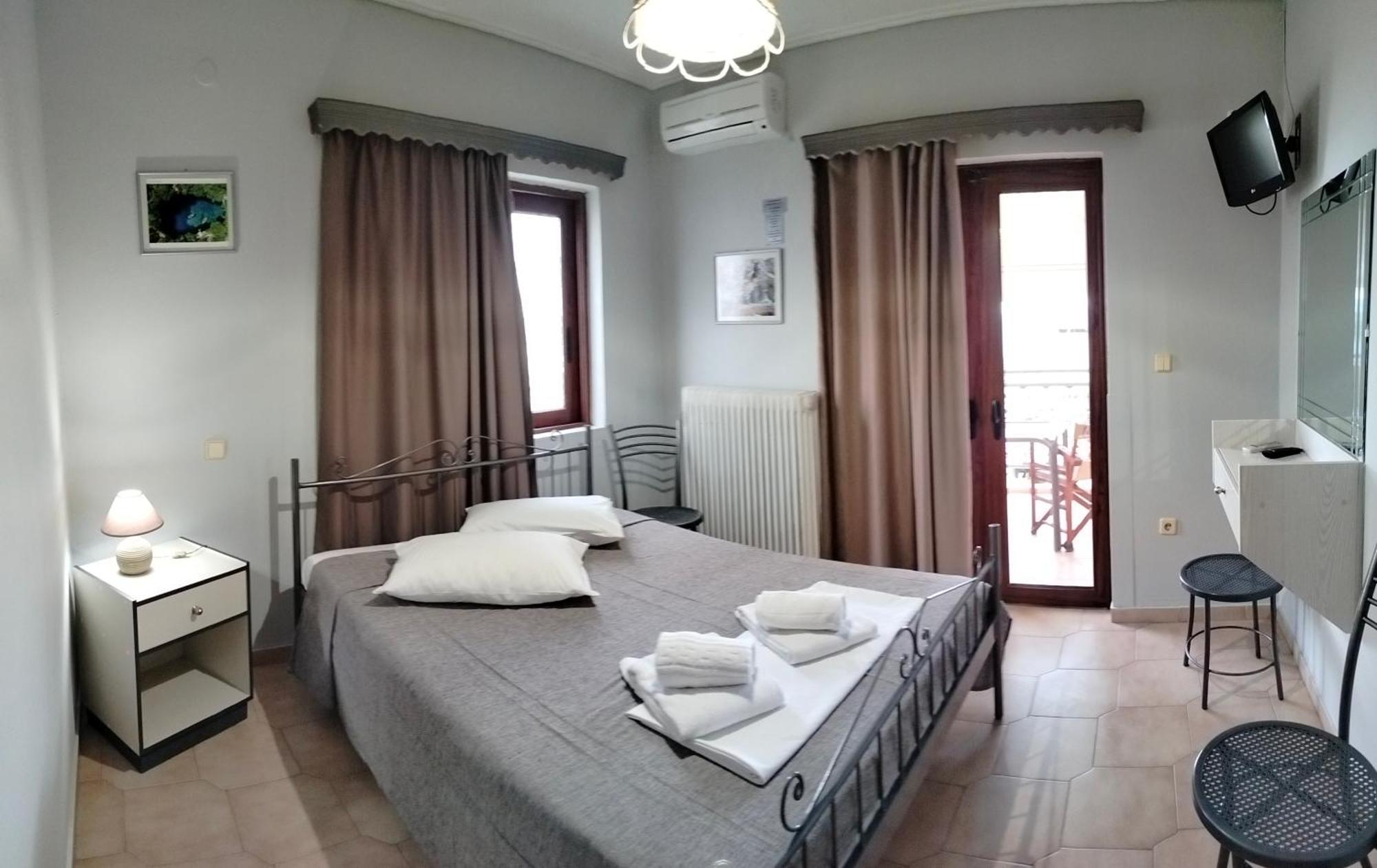 Iliahtida Apartments Rovies Exterior photo