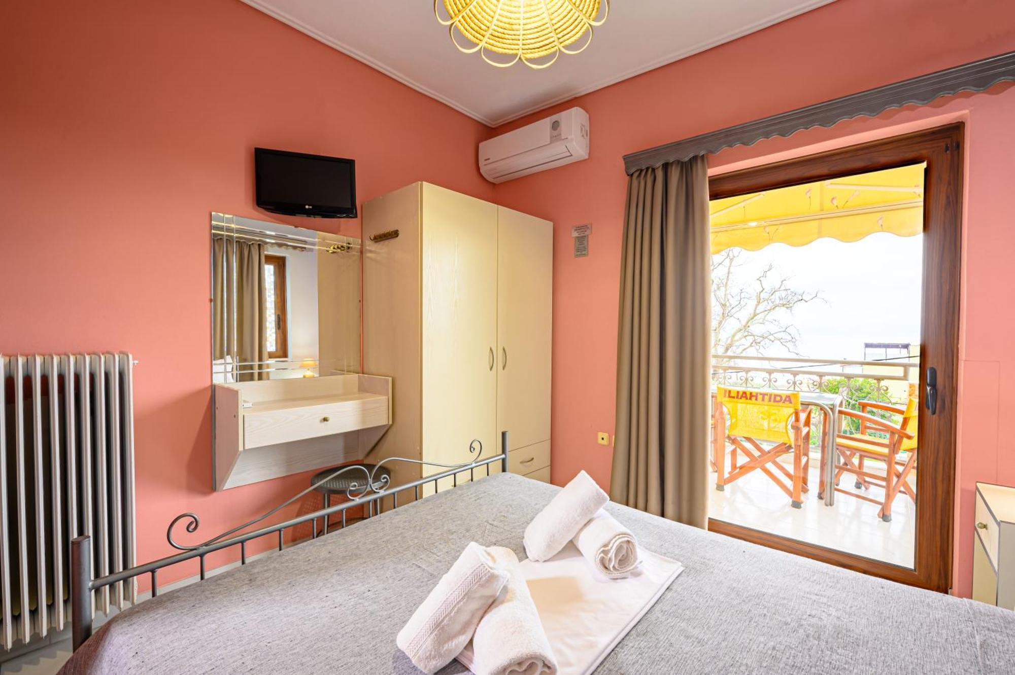 Iliahtida Apartments Rovies Exterior photo