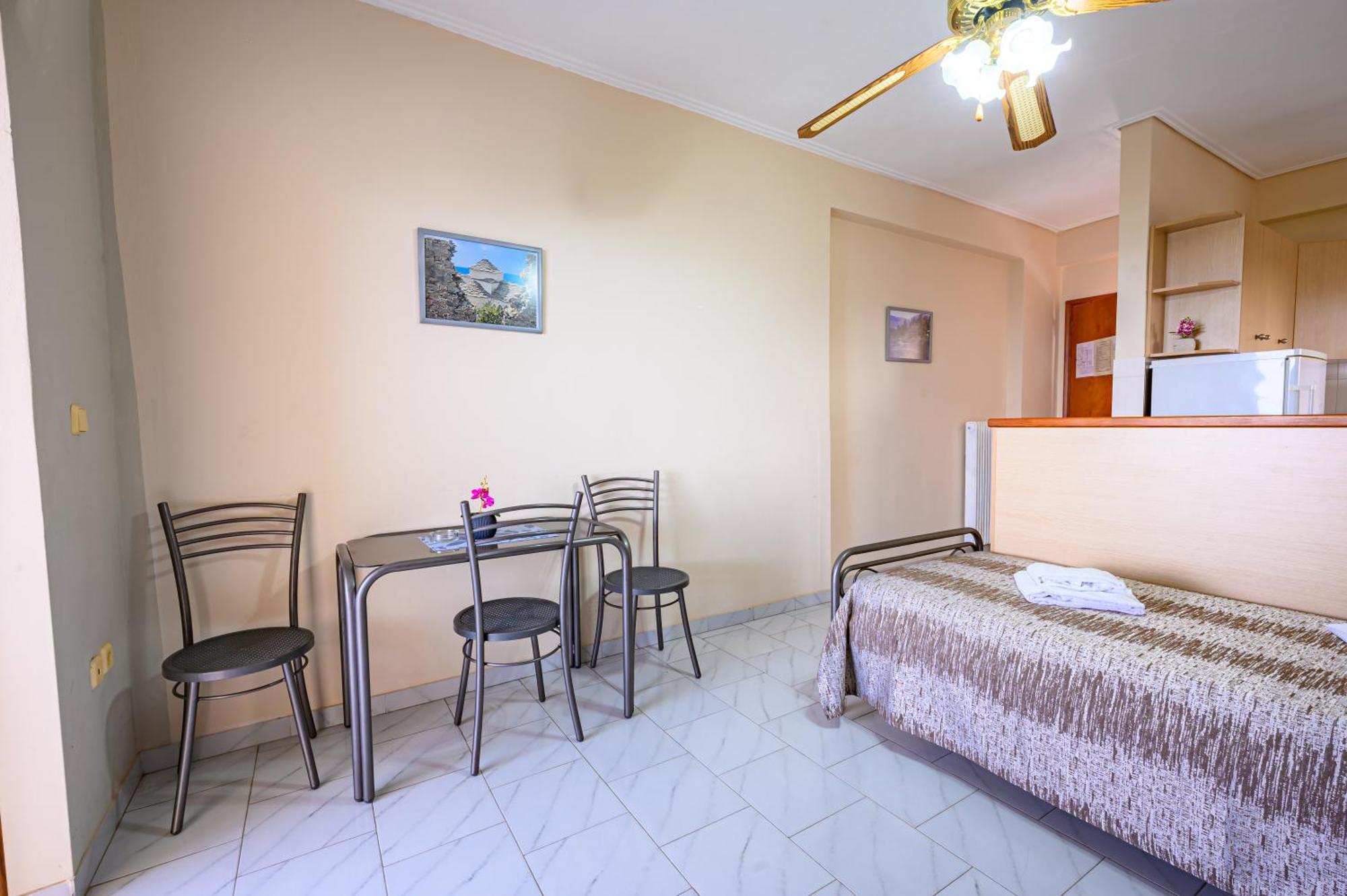 Iliahtida Apartments Rovies Exterior photo